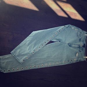 Grommet Hole Boyfriend Jeans